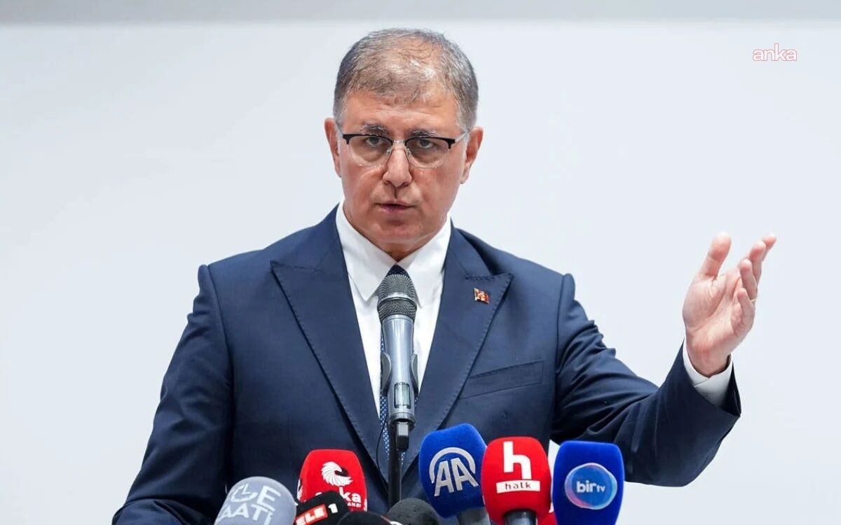 İzmir Büyükşehir Belediye Başkanı Cemil Tugay, CHP’den istifa etti
