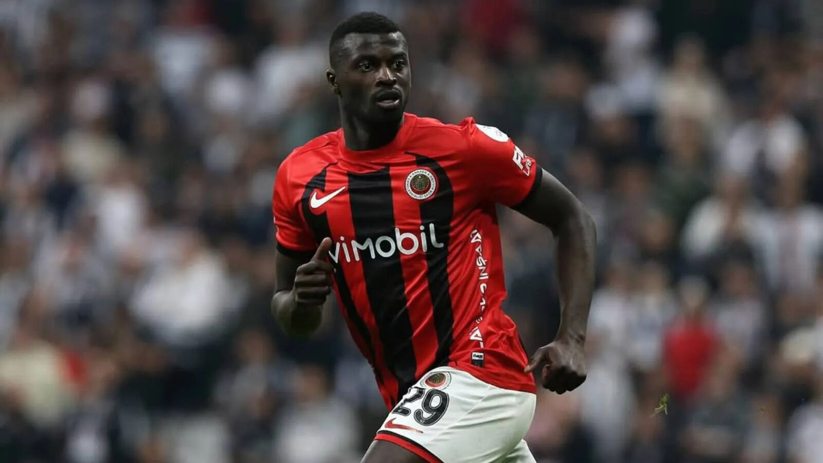 Gençlerbirliği, M'Baye Niang ile yollarını ayırdı