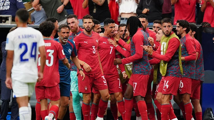 Portekiz, Dünya Kupası’nda Özbekistan’ı 5-0 mağlup etti: Ronaldo tarihe geçti