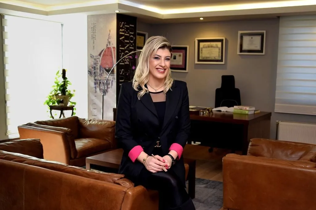 Avukat Arzu Ongur.jpg