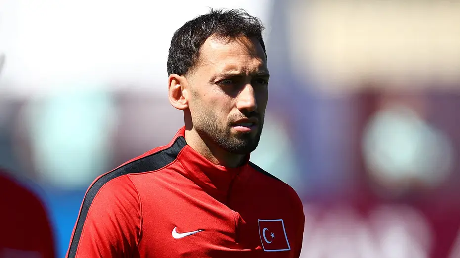Hakan Calhanoglu 33 705883