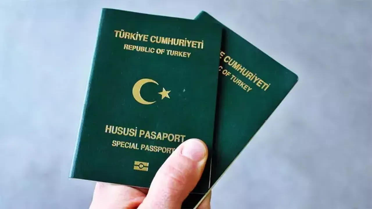 MHP'den pilot ve kabin memurlarına yeşil pasaport için Meclis'e önerge