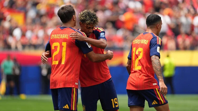İspanya, Dünya Kupası’nda Avusturya’yı 3-0’la geçerek son 16 turuna yükseldi
