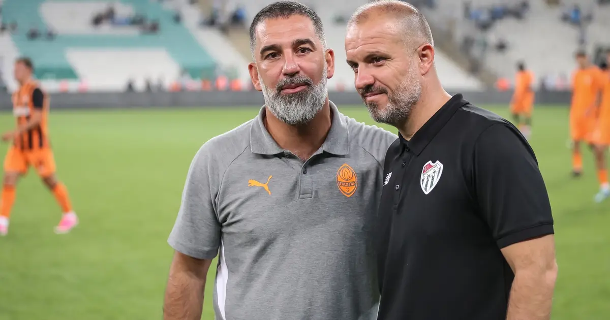 Bursaspor Shakhtar Donetsk maçında Arda Turan hayran kaldı: