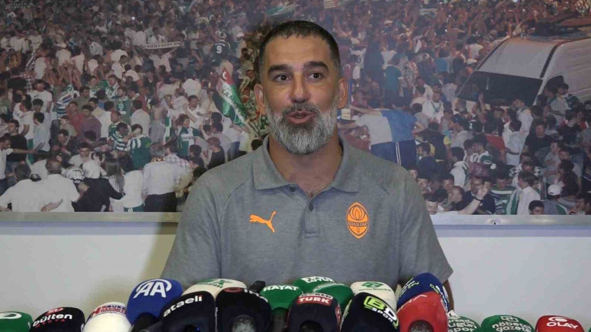 Arda Turan Dan Bursaspor A Ve Taraftara Ovgu 20090057 Amp