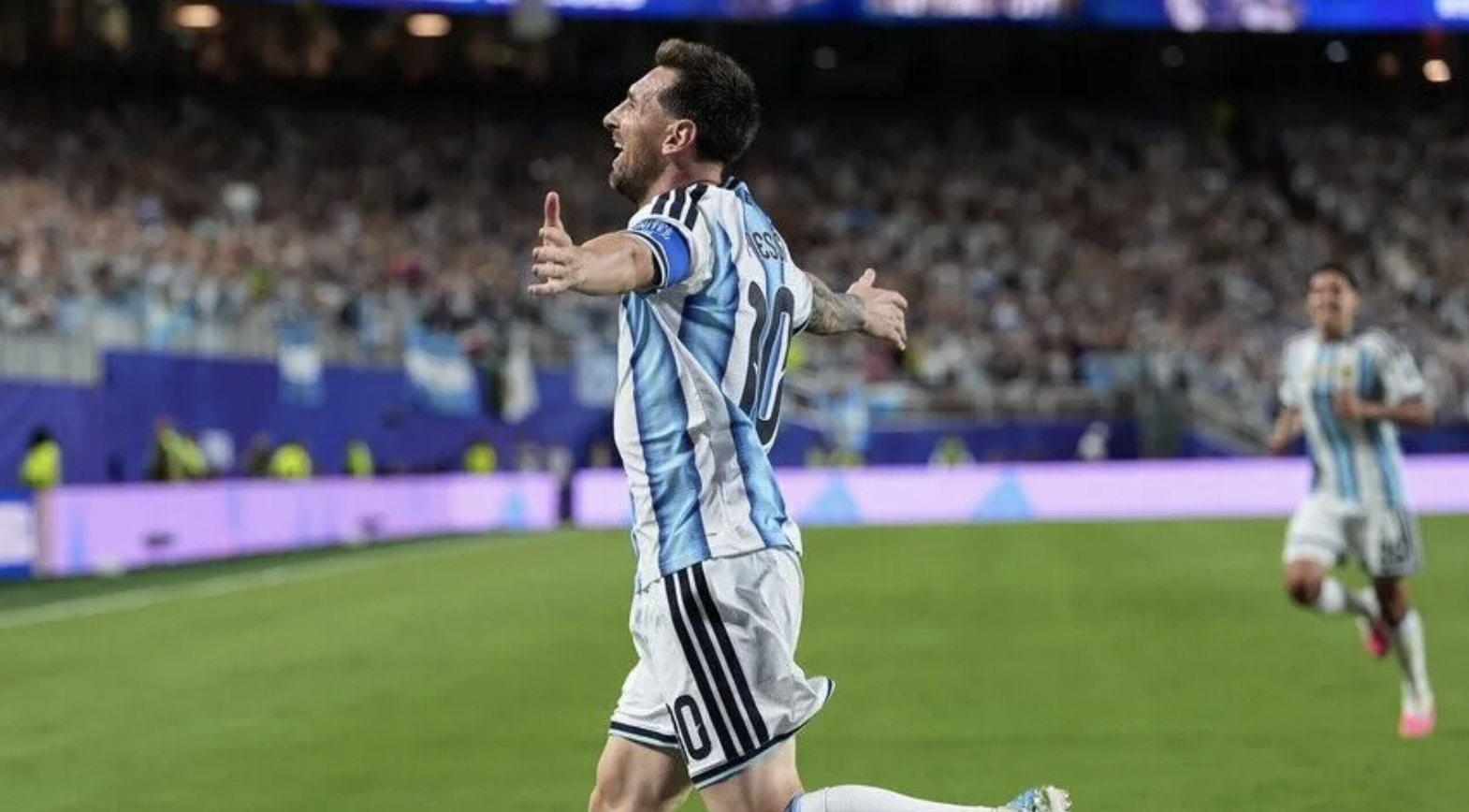 Arjantin Mısır Maçında Lionel Messi Penaltı Kaçırdı-(copy)