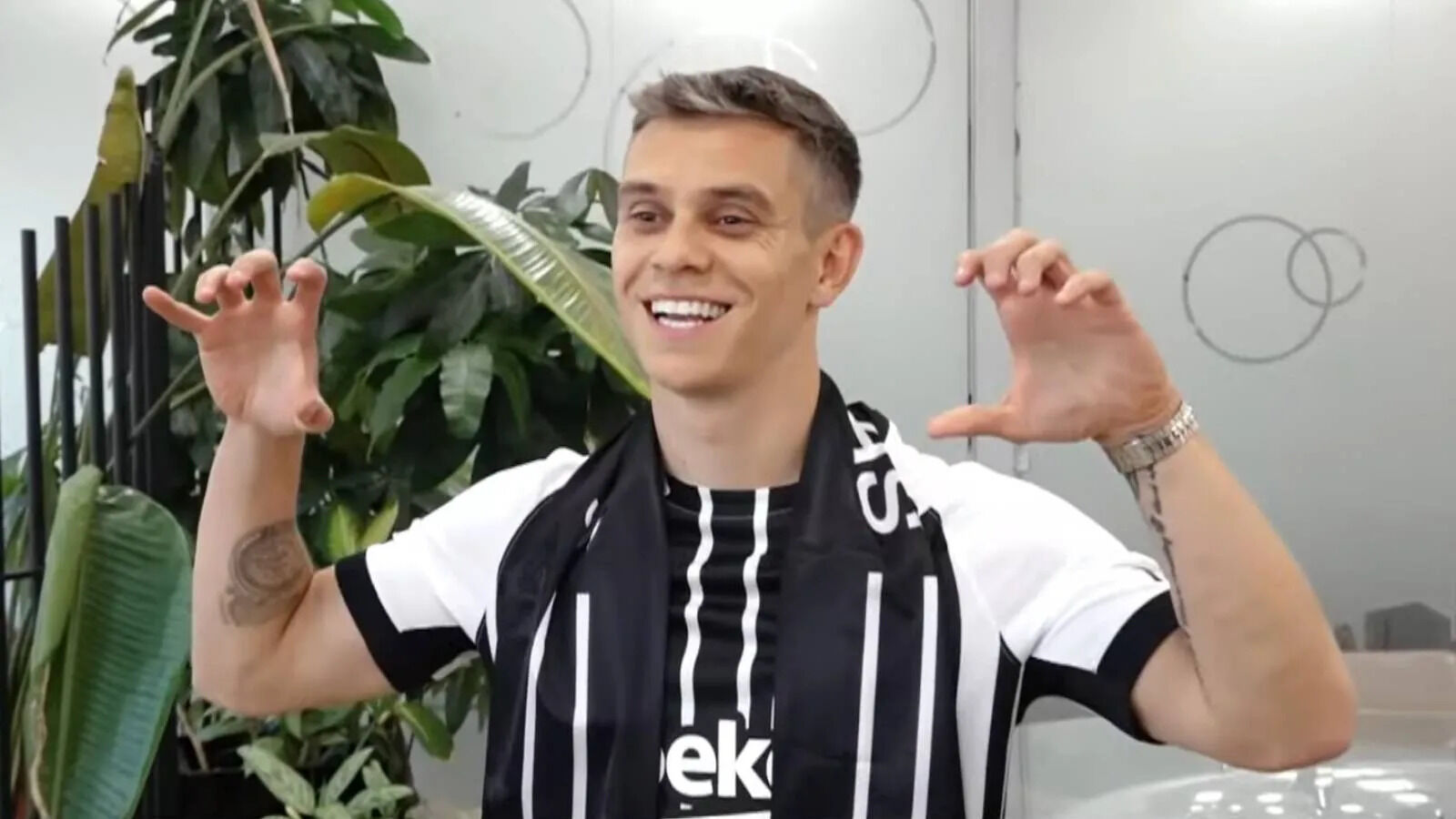Beşiktaş'tan Trossard hamlesi: Yıldız futbolcu İstanbul'da