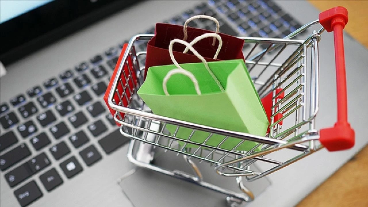 Ticaret Bakanlığı'ndan sahte yorum operasyonu: Çok sayıda siteye erişim engeli getirildi