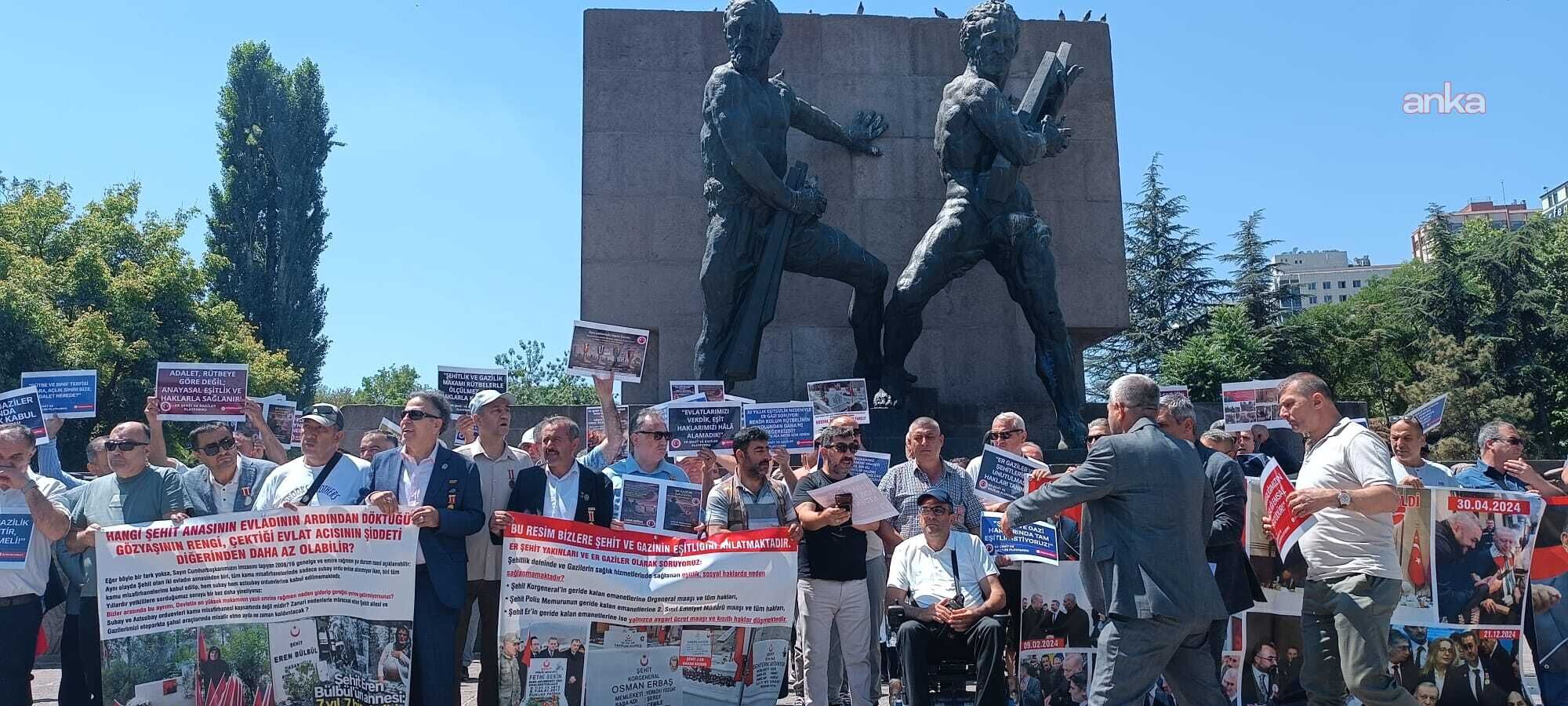 Şehit Er Yakınları Ve Gaziler Ankara'da Eylemde: %22Şehitliğin Rütbesi Olmaz%222