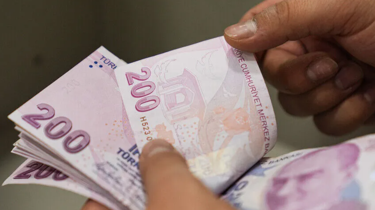 Temmuz Ayı Yaşlı Ve Engelli Aylıkları Hesaplara Yatırılmaya Başlandı