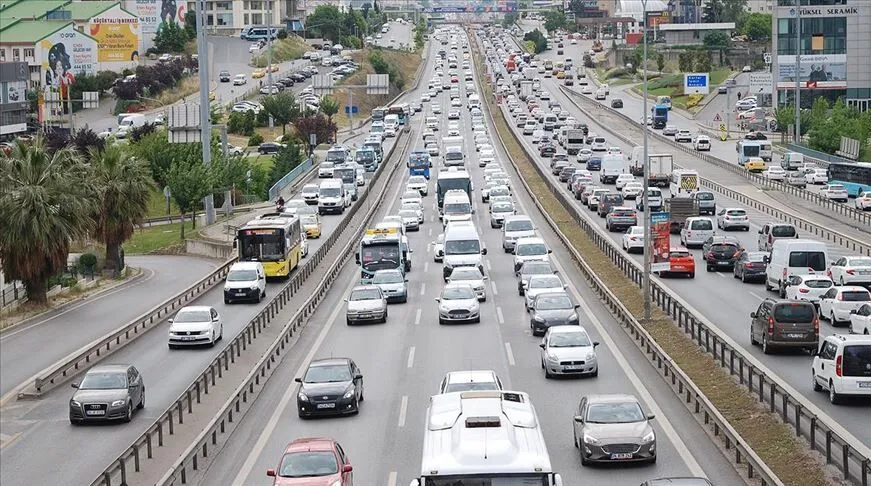 İstanbul’da bugün hangi yollar kapalı? Rams Park (Ali Sami Yen) çevresi için fırtına ve trafik uyarısı!