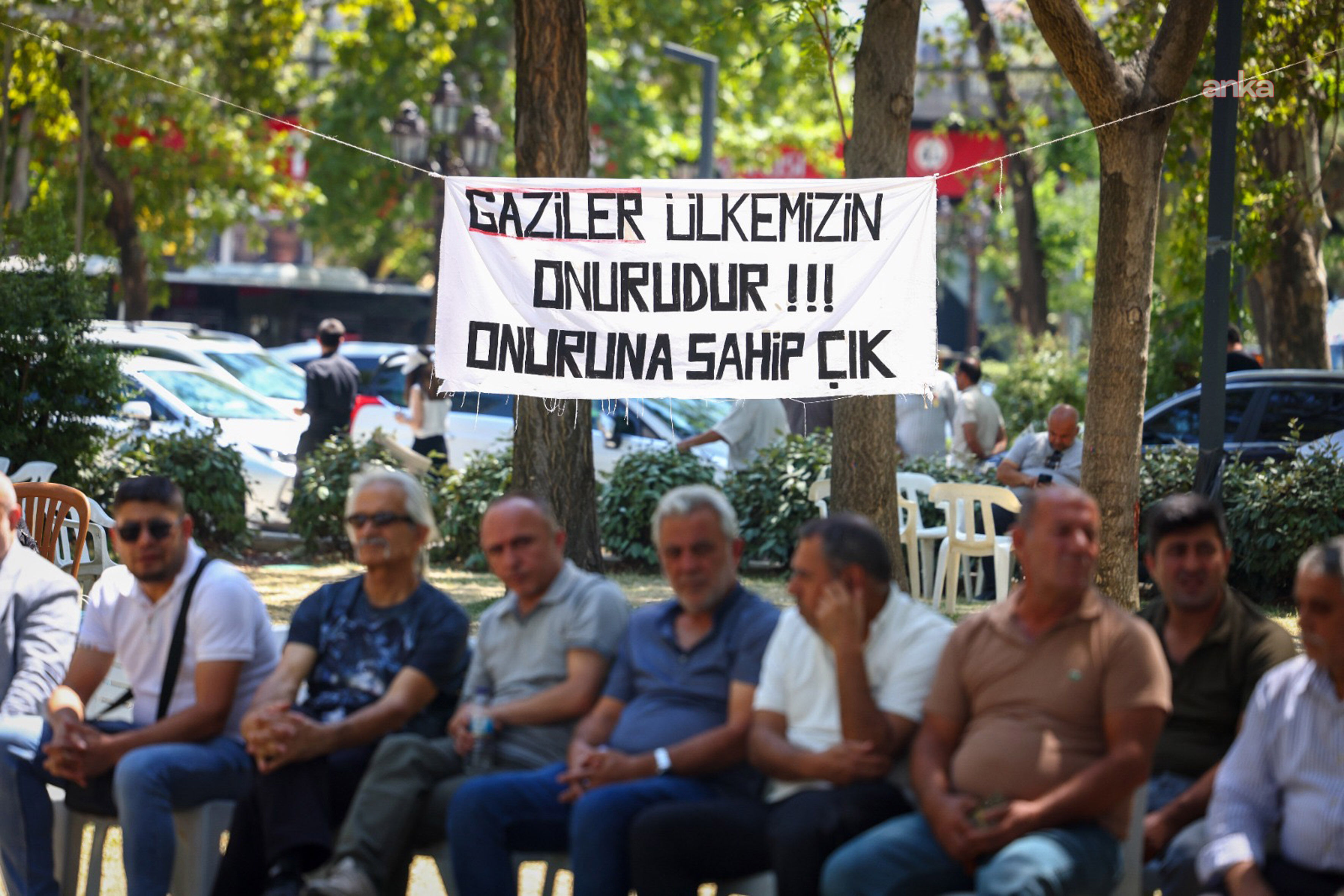 Çankaya Belediyesi, Güvenpark'ta eylemlerini sürdüren gazi ve şehit ailelerini ziyaret etti-1
