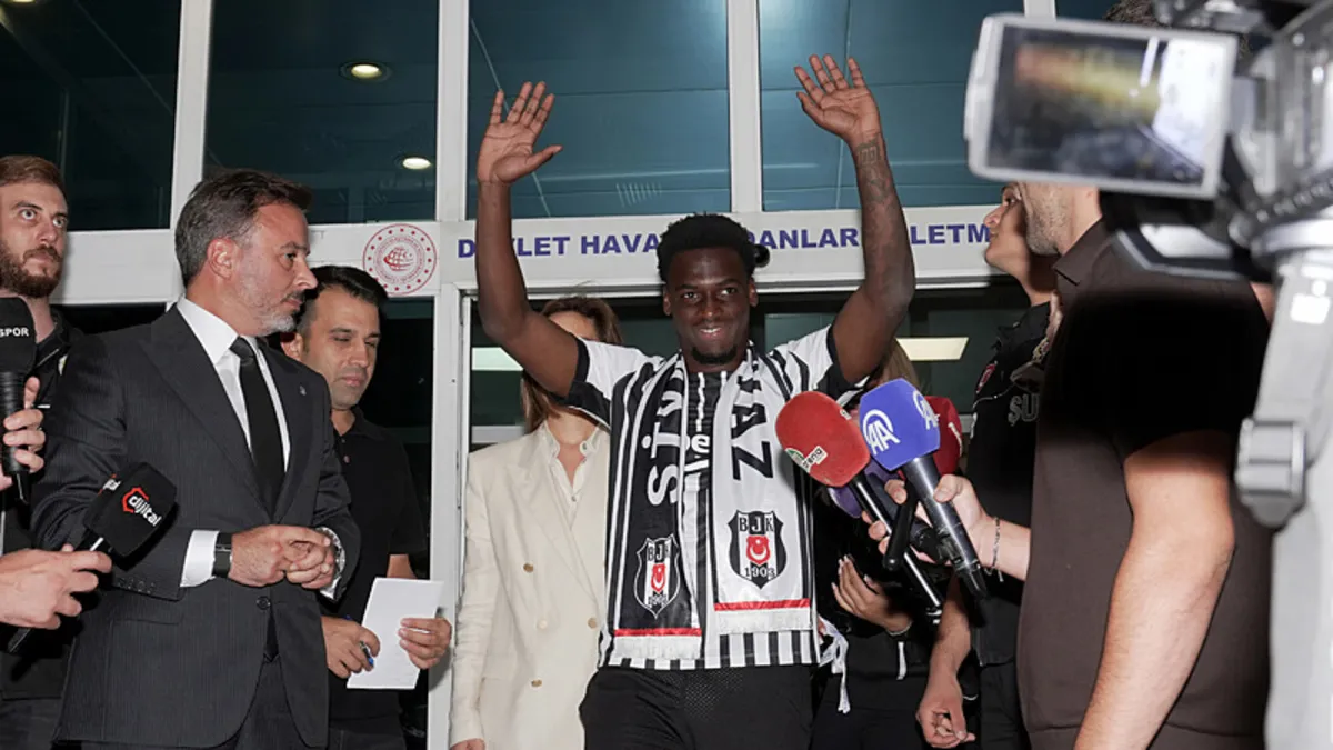 Beşiktaş'ın yeni transferi Ernest Poku İstanbul'da: 