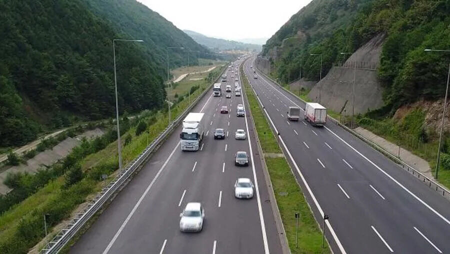 Bakan Uraloğlu açıkladı: 1 saatlik yol 35 dakikaya düşecek