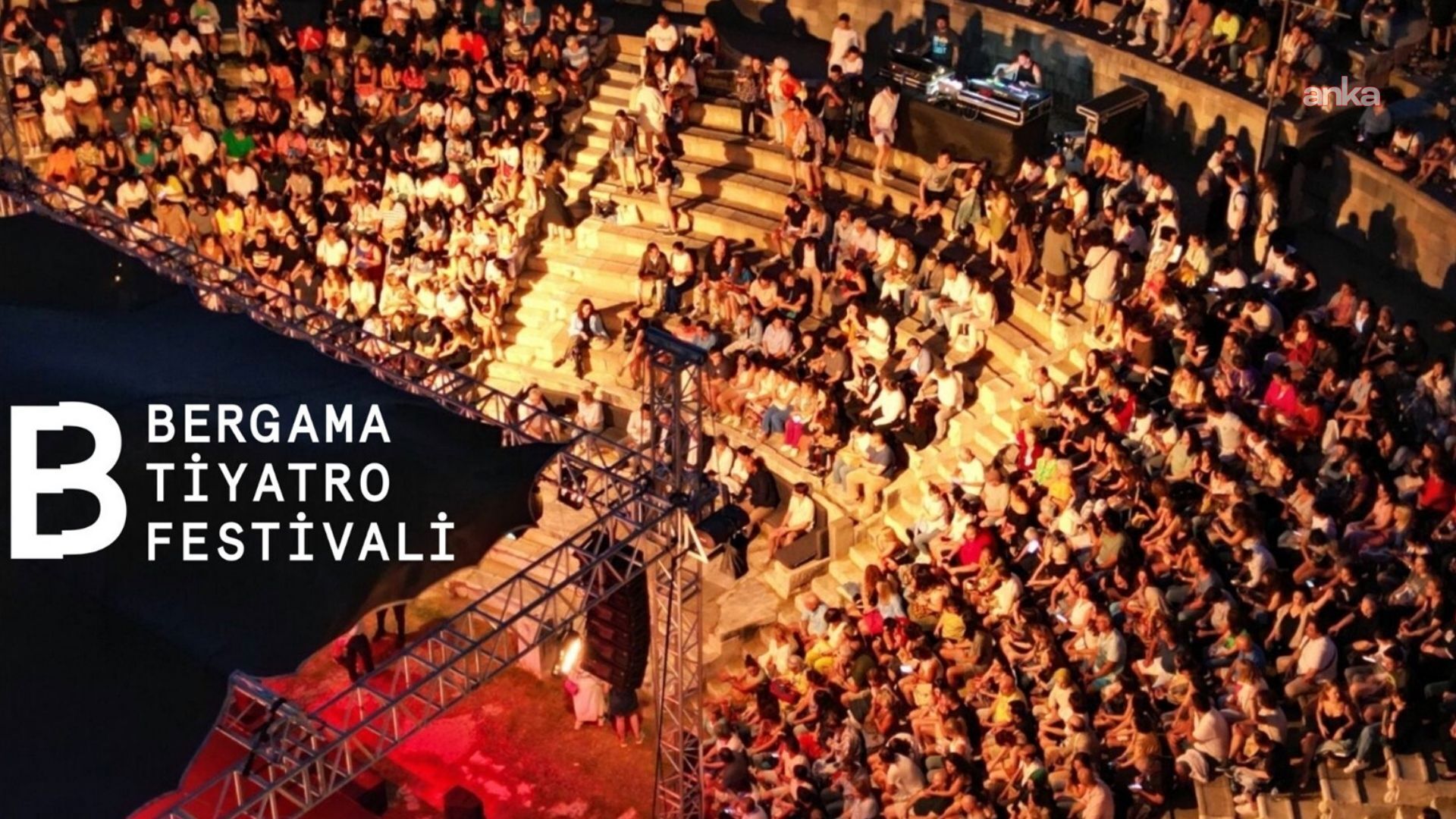 Festival seçkisi, Bergama'nın simgeleşmiş tarihi ve kültürel mekânlarını da sahneye taşıyor. Program kapsamında Asklepion Site’da Pierre Rigal imzalı