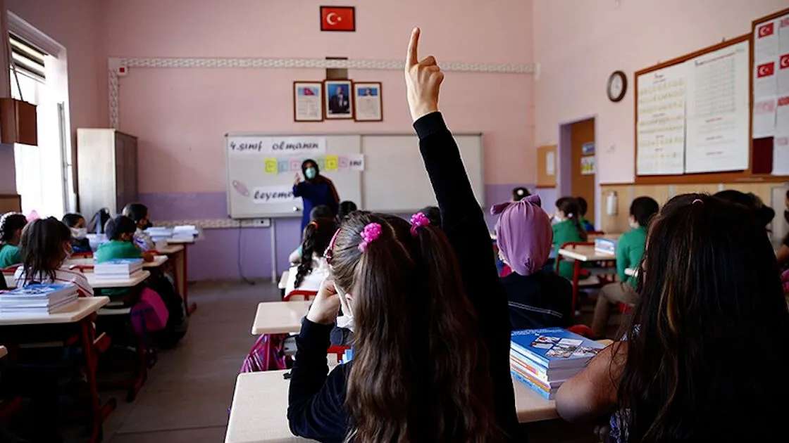 İBB'nin 2026-2027 eğitim dönemi okul kayıt desteği başlıyor