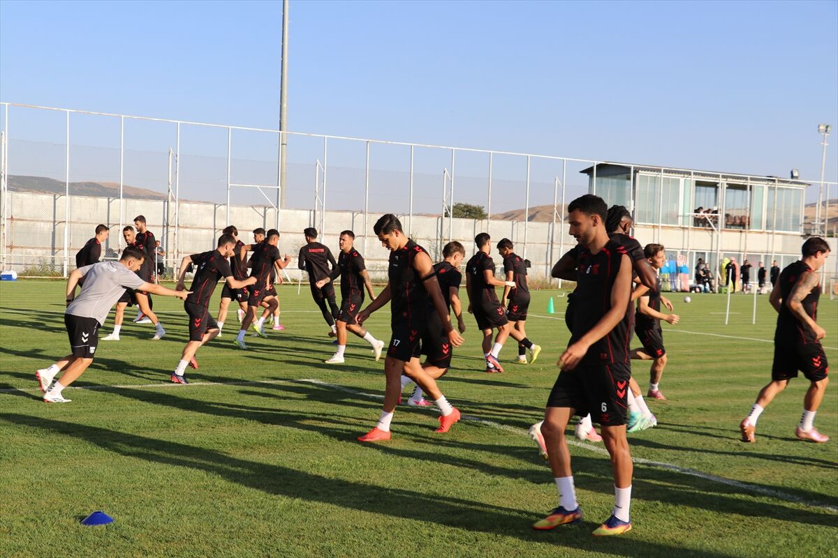 Sivasspor Teknik Direktörü Taşdemir: 