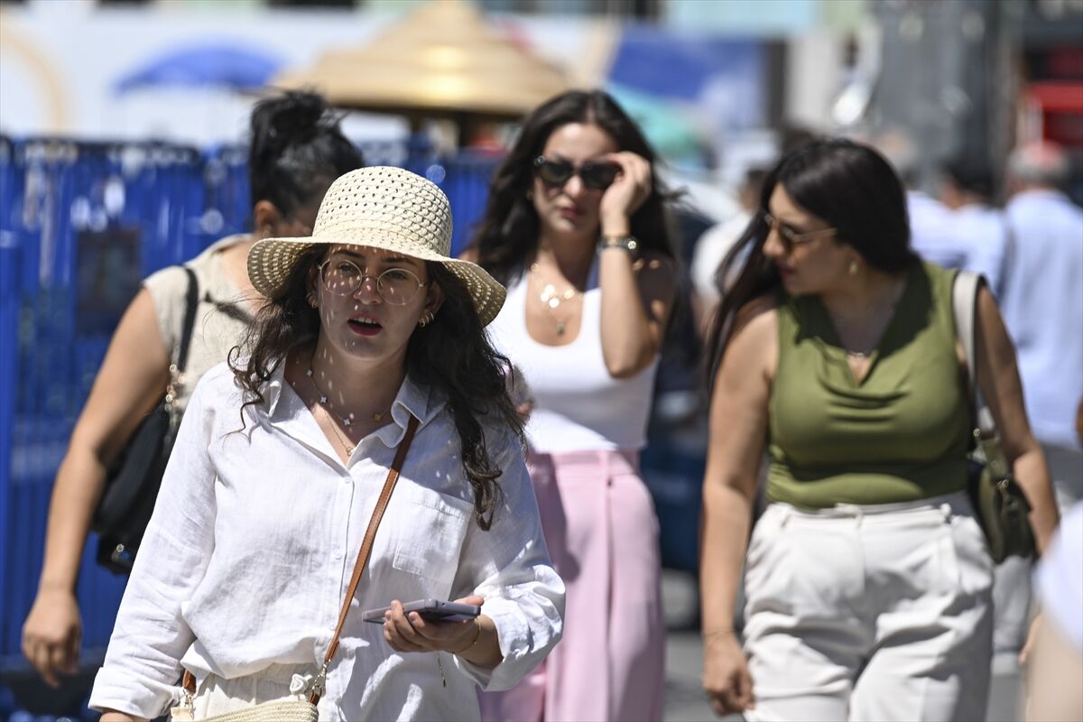 Başkentte termometreler yükseldi: Ankara'da öğle saatlerinde sıcak hava etkili oldu-2