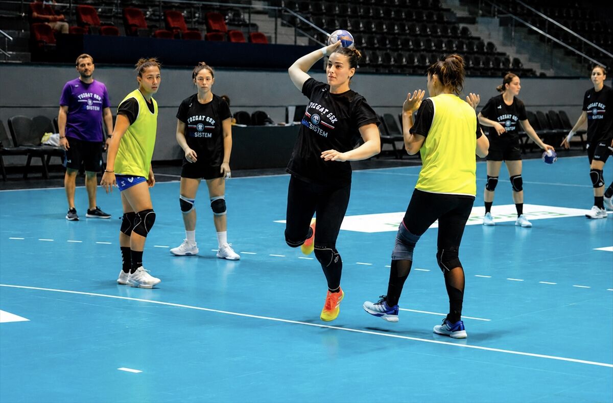 Süper Lig'in yeni ekibi MC Sistem Yozgat GSK'de rota Avrupa-1