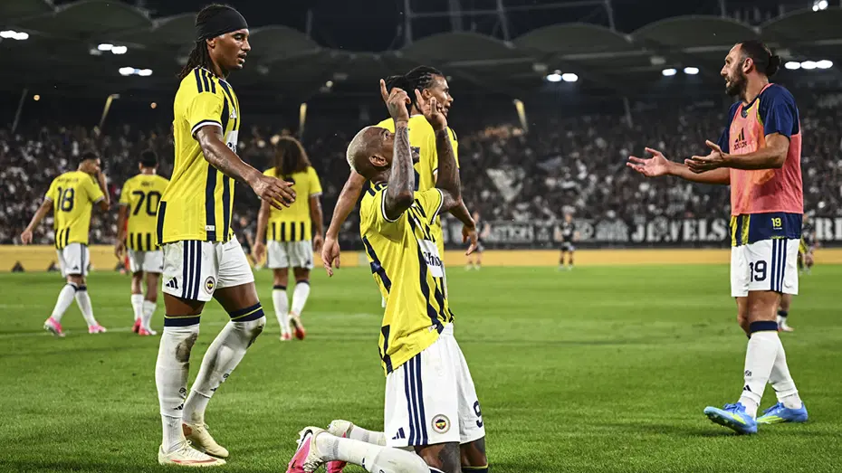 Anderson Talisca 1 631498