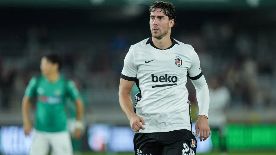Beşiktaş UEFA Avrupa Ligi'nde lig aşamasına yükseldi: Vincenzo Italiano'dan transfer ve hedef açıklaması-4