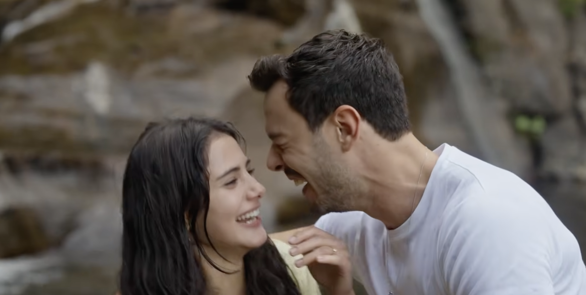 sevdiğim sensin