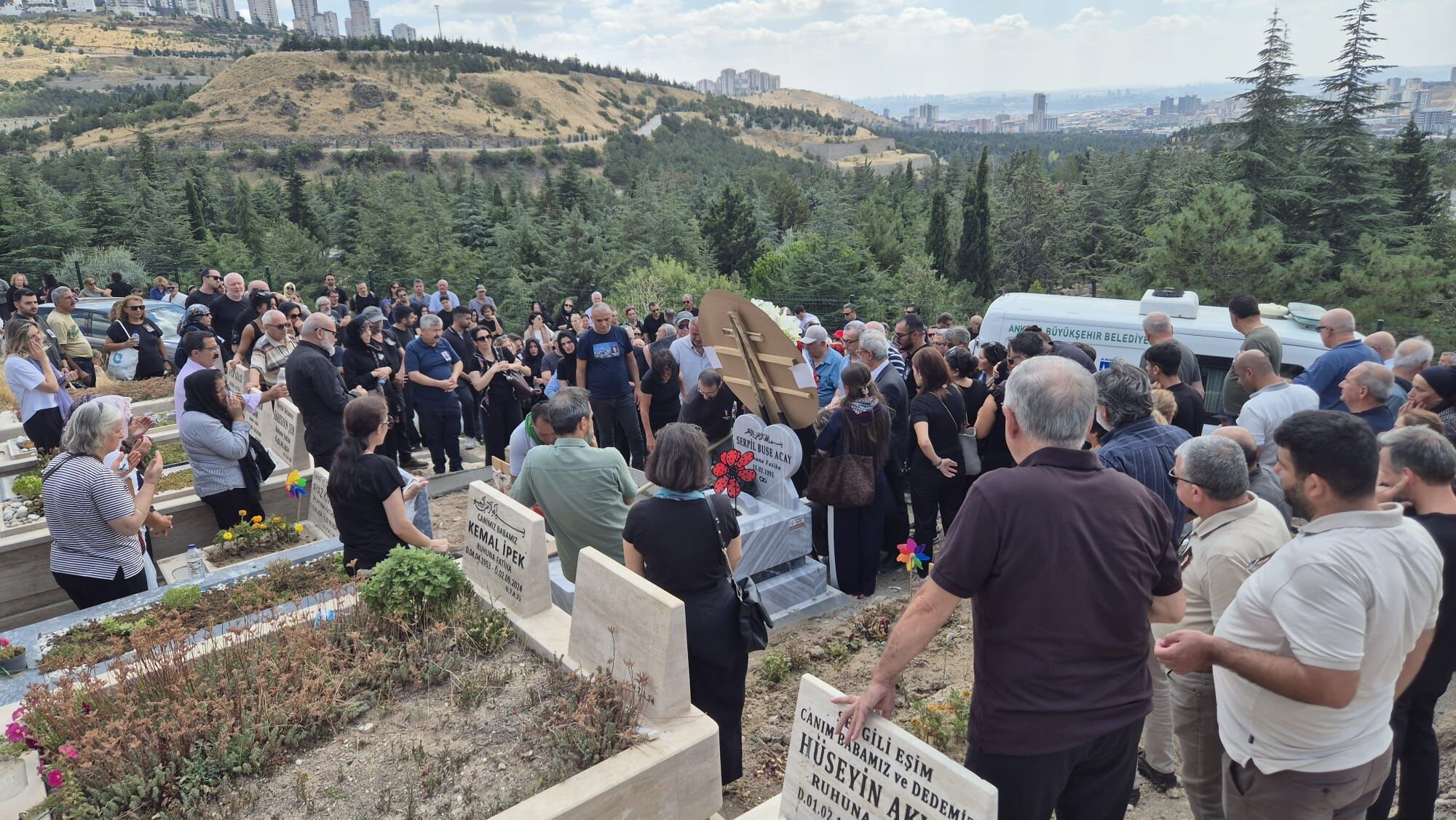 Meslektaşları Dürdane Kırçuval’ı Son Yolculuğuna Uğurladıü4