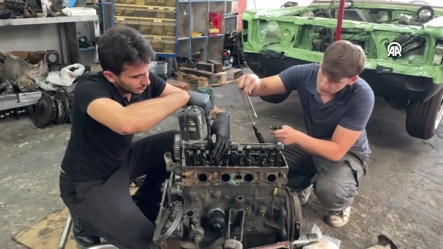 Gazetecilik bölümü okuyan genç maden işçiliğini bıraktı, dede mesleği oto tamirciliğine başladı-1