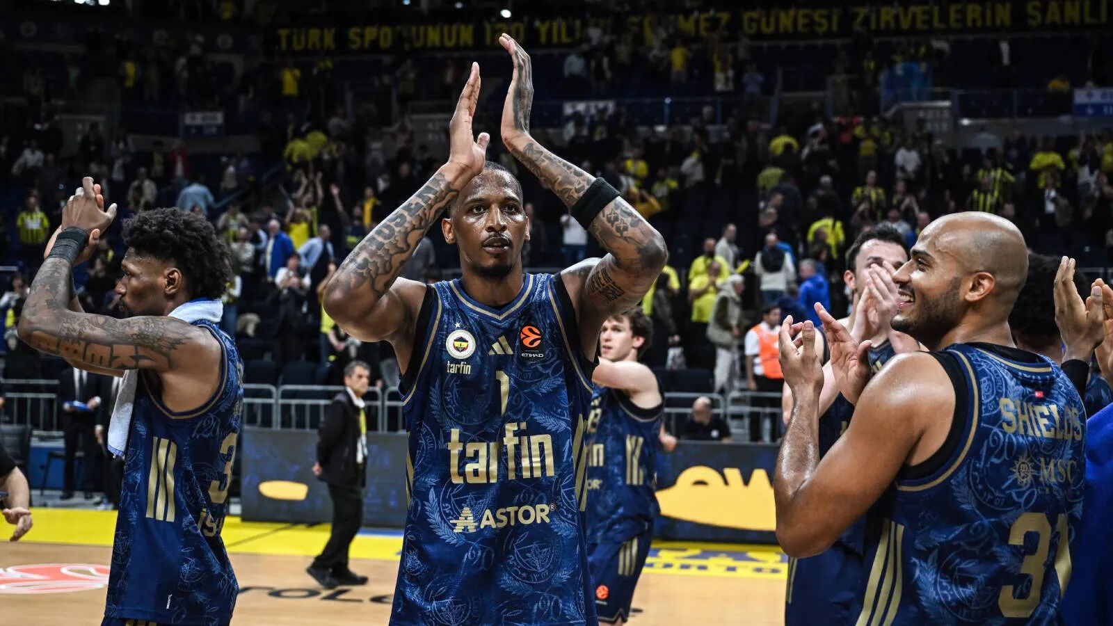 Fenerbahçe Tarfin, Bayern Münih'i 100-76 mağlup etti