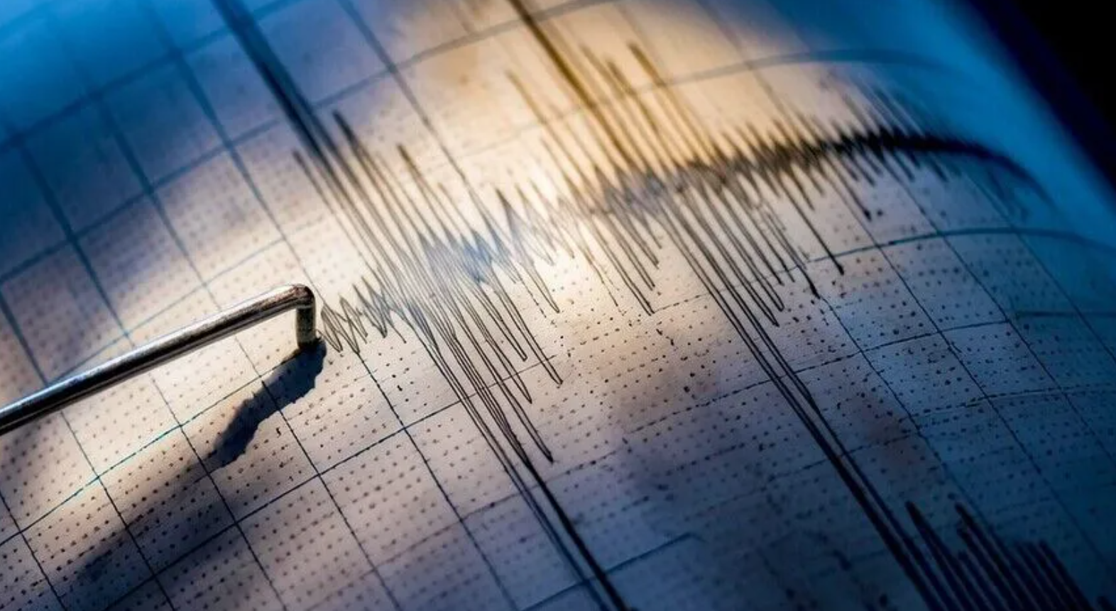 Endonezya'da 6,6 Büyüklüğünde Deprem