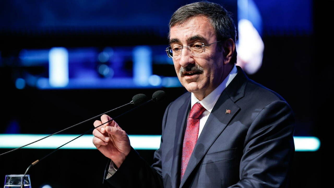 Cevdet Yılmaz duyurdu: Ekonominin 3 yıllık yeni rotası bugün açıklanacak