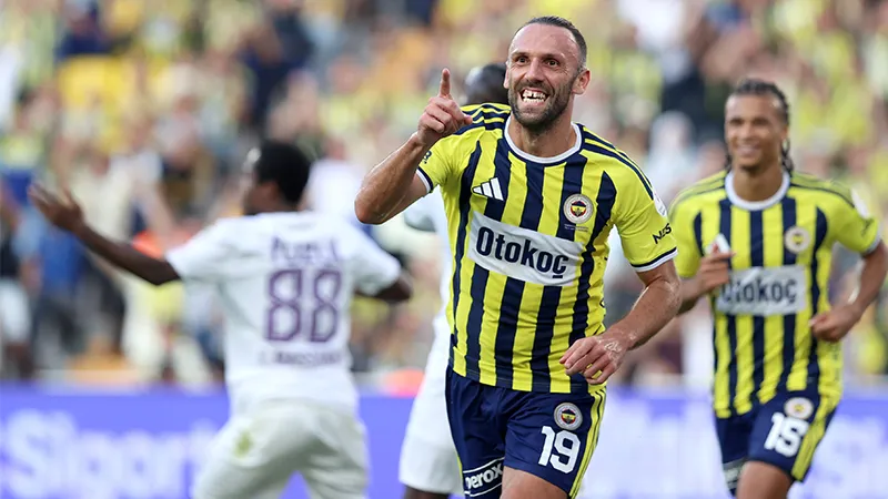 Fenerbahçe'den tarihi 8-0'lık zafer: Spor yazarları Eyüpspor karşılaşmasını değerlendirdi