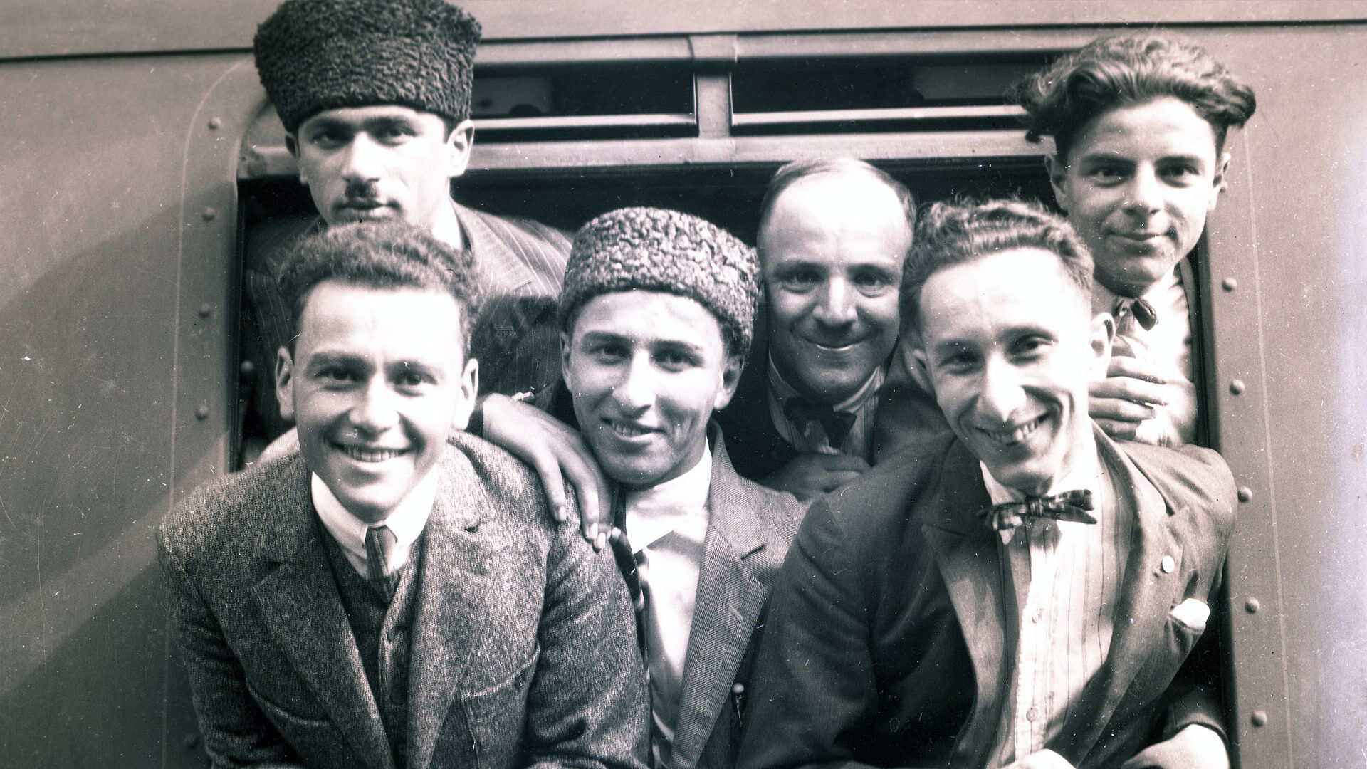 Pera Müzesi yeni sezonu iki yeni sergiyle açıyor: Frank Bowling Retrospektifi ve