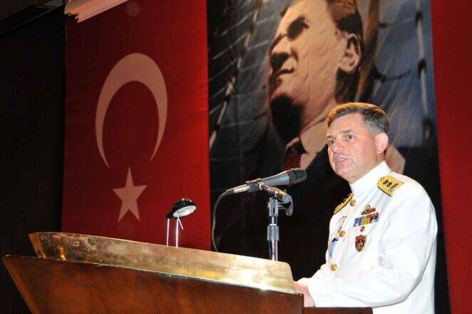 Mesut Özel