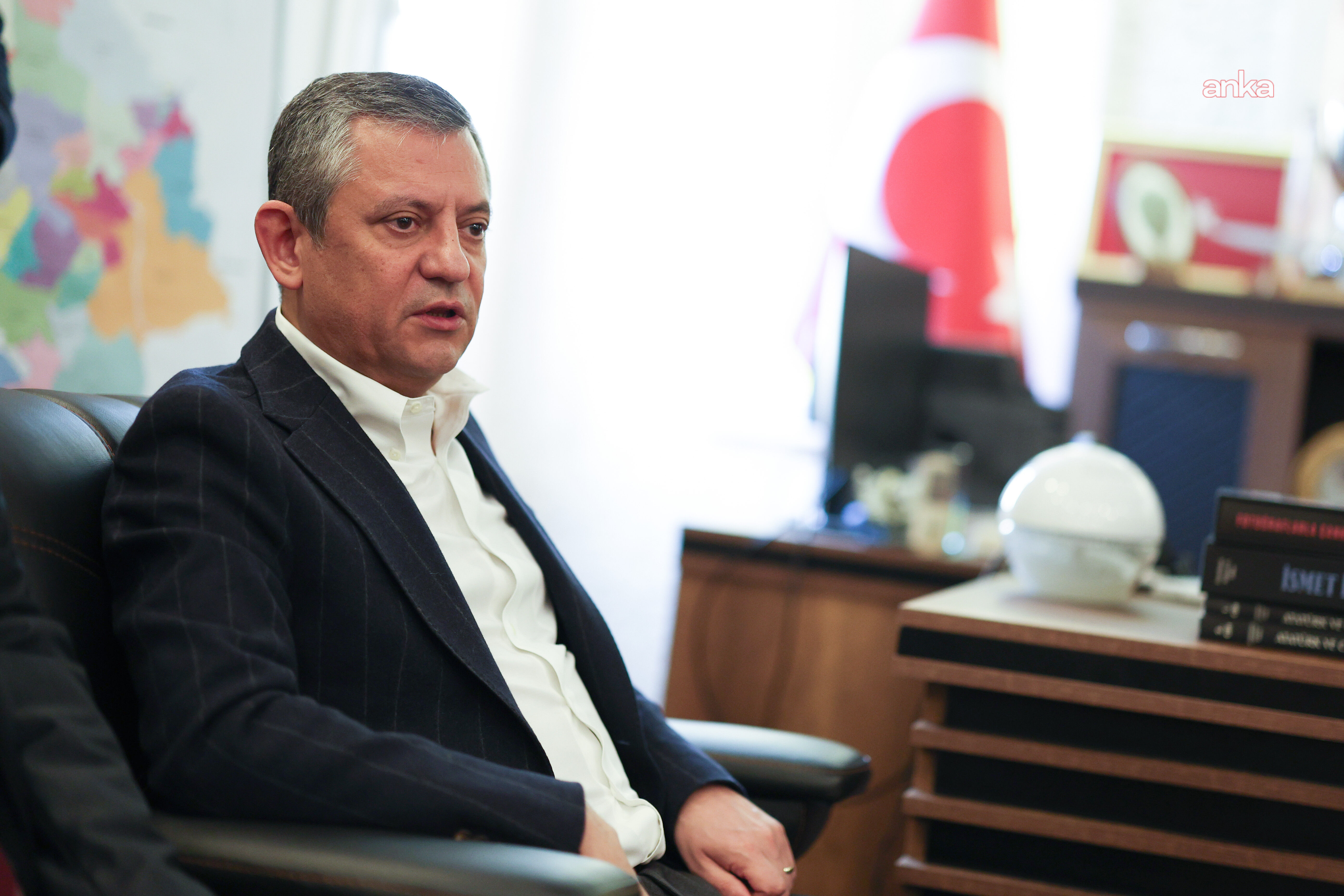 Özgür Özel'den T24'e erişim engeli tepkisi: “Teslim olmadık, olmayacağız”