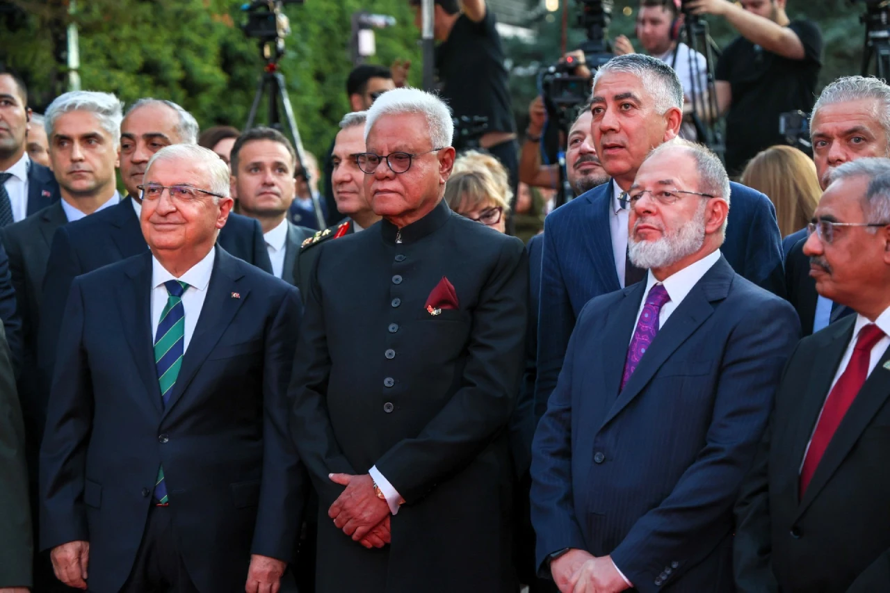 Pakistan Milli Gunu (2)