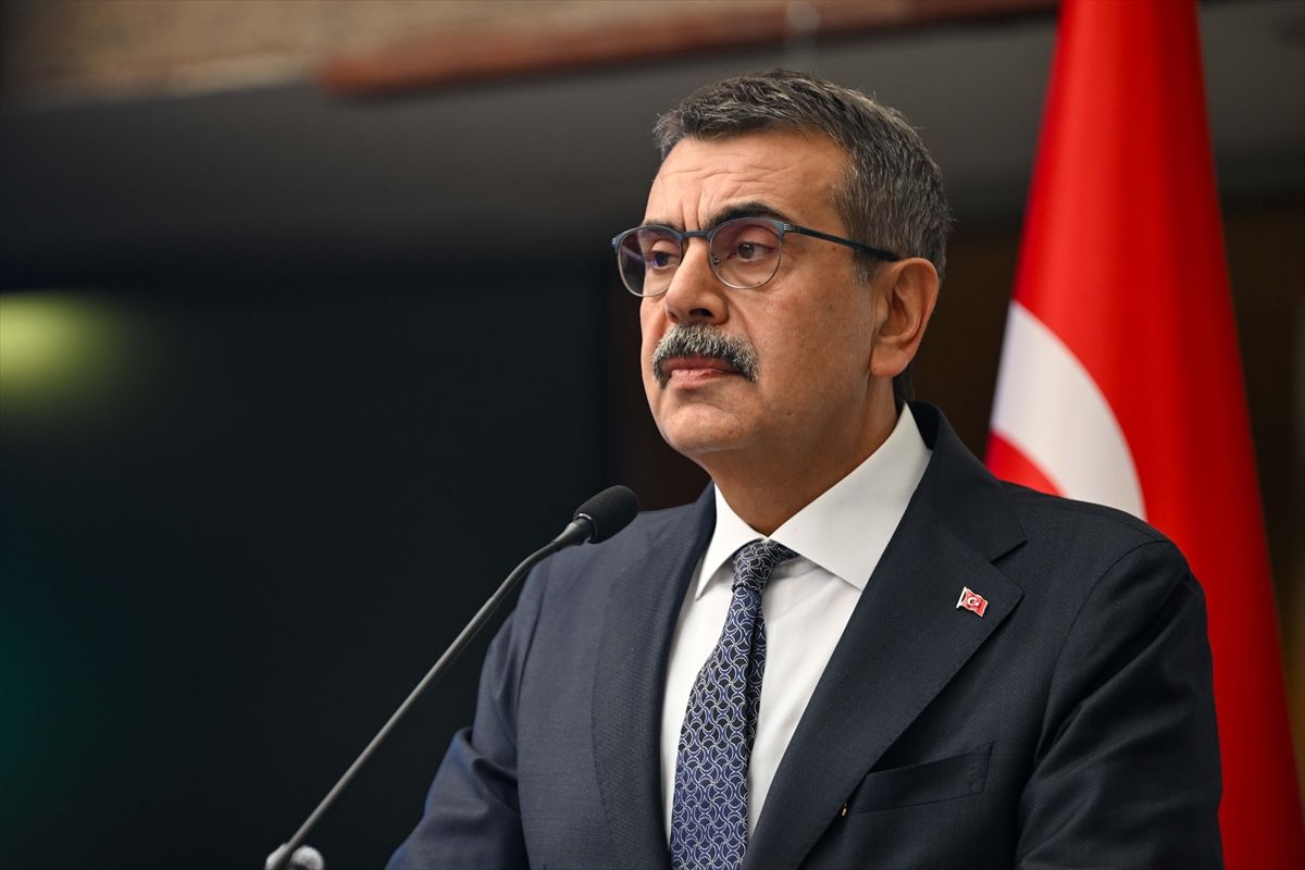 Bakan Yusuf Tekin: Yapay zeka çağında insani değerleri öğretmen kazandırır