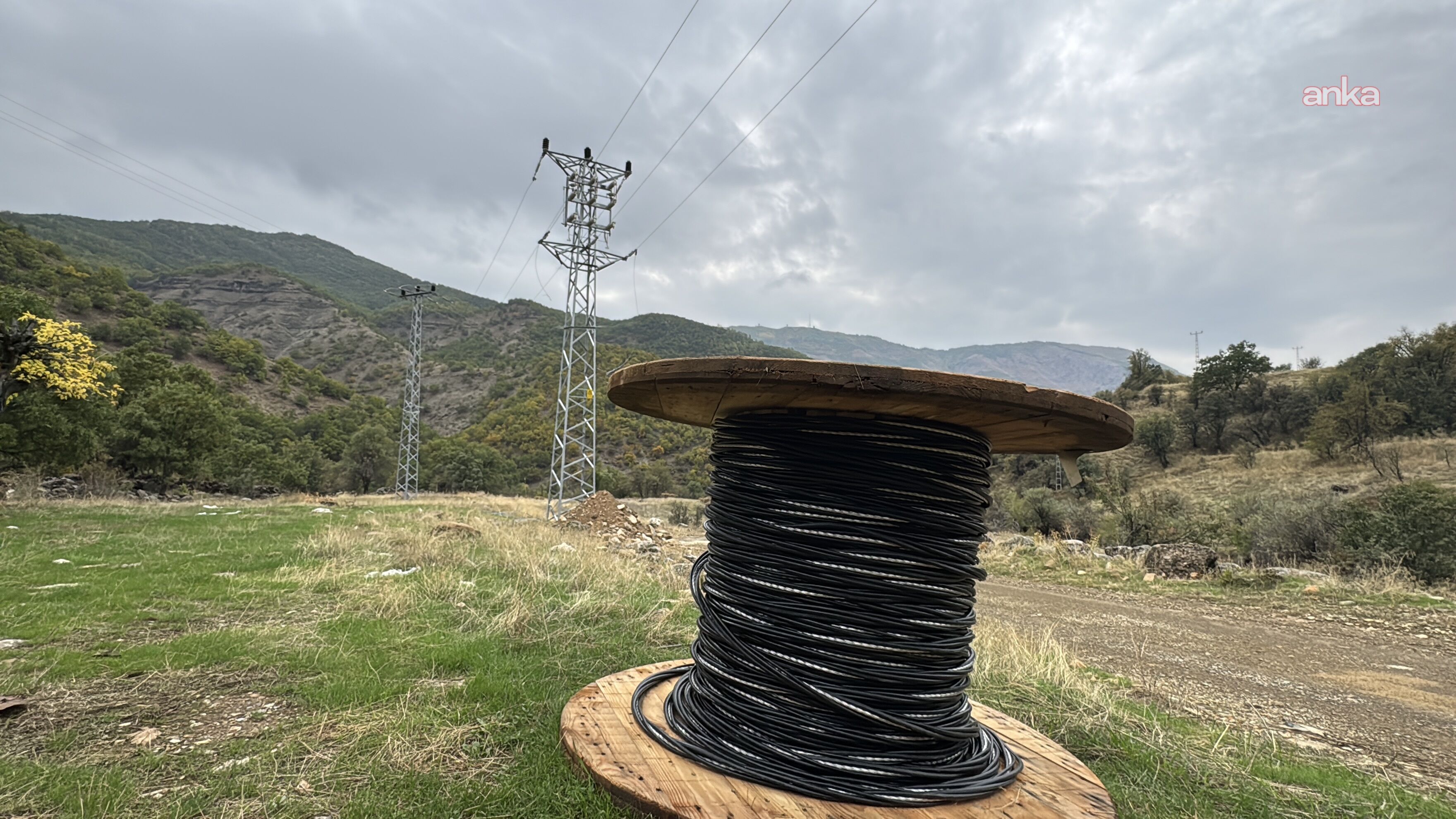 Tunceli’de asırlık bekleyiş sona erdi: Dere Ali Mezrası ilk kez elektriğe kavuştu