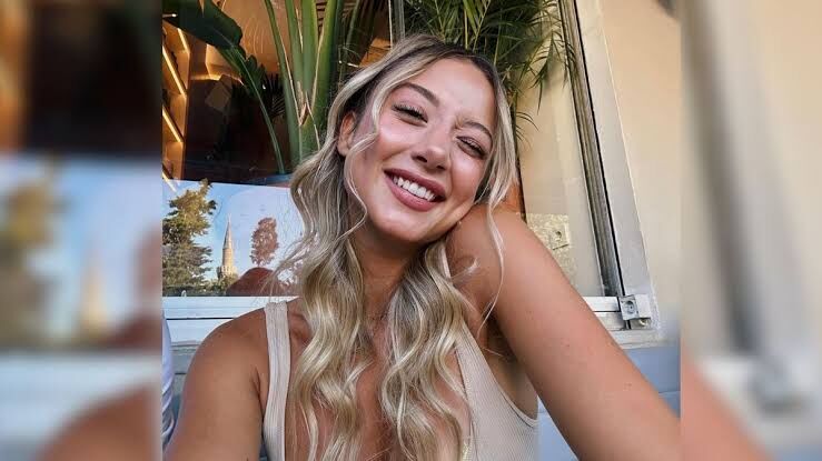 Aleyna Kalaycıoglu 10