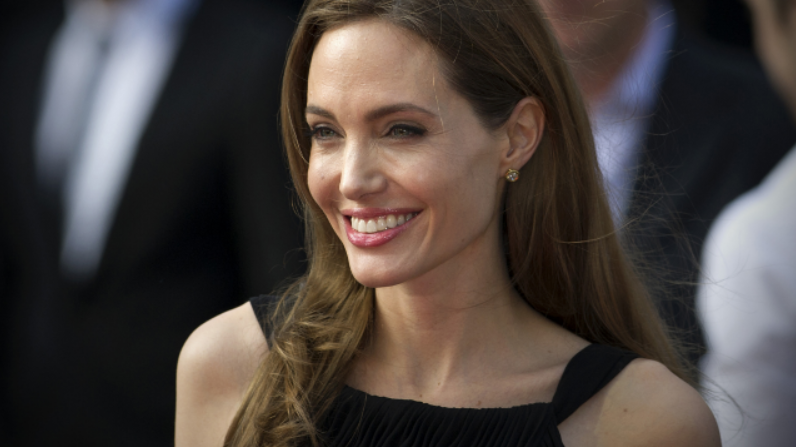 Angelina Jolie 4