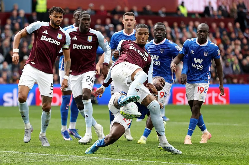 Aston Villa 2