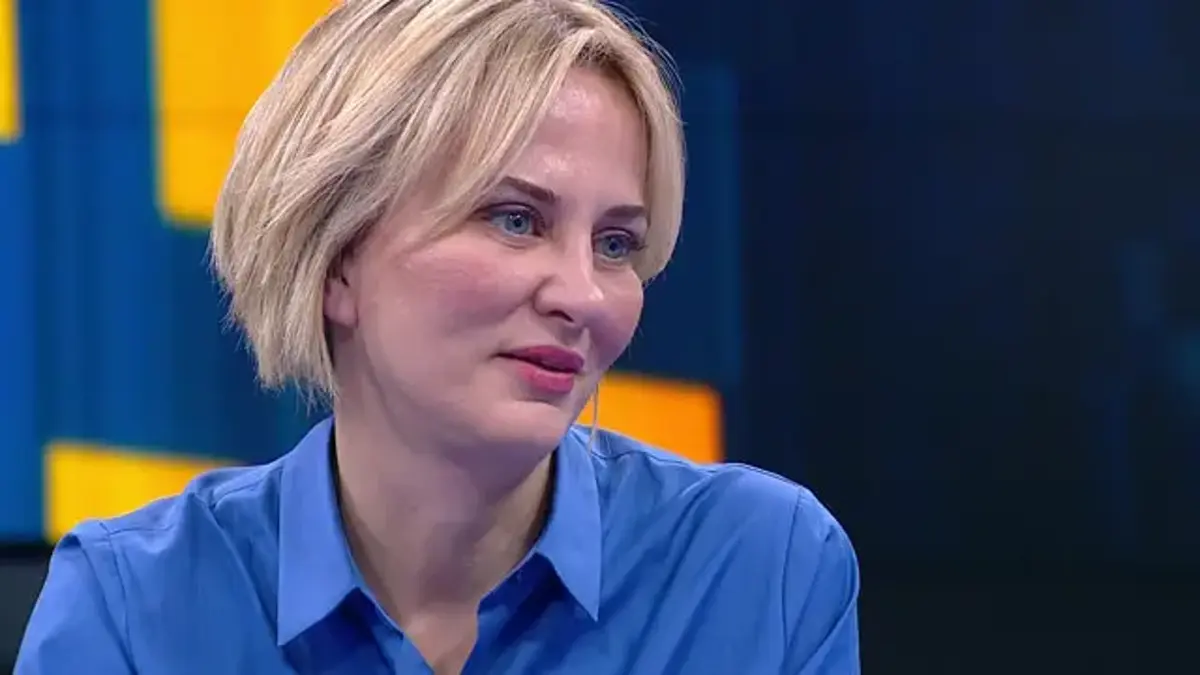 Aylin Kotil 3