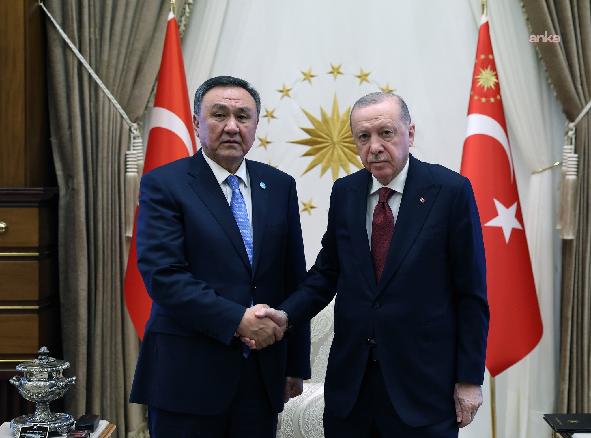 Cumhurbaşkanı Erdoğan, TDT Genel Sekreteri Ömüraliyev’i kabul etti