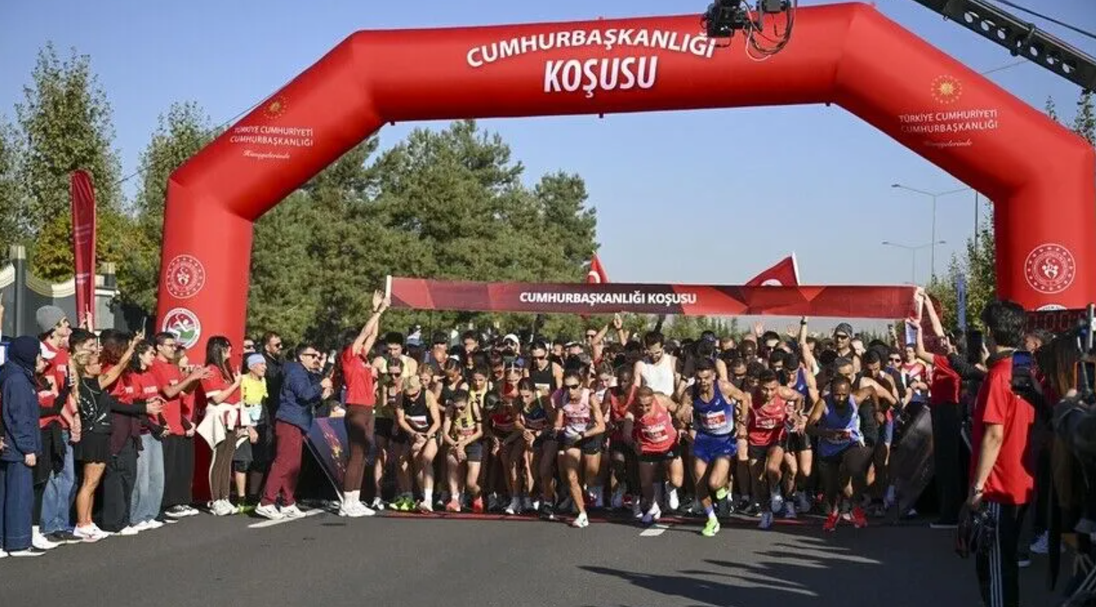 Cumhurbaşkanlığı Yarı Maratonu, Ankara'da Başladı Iç