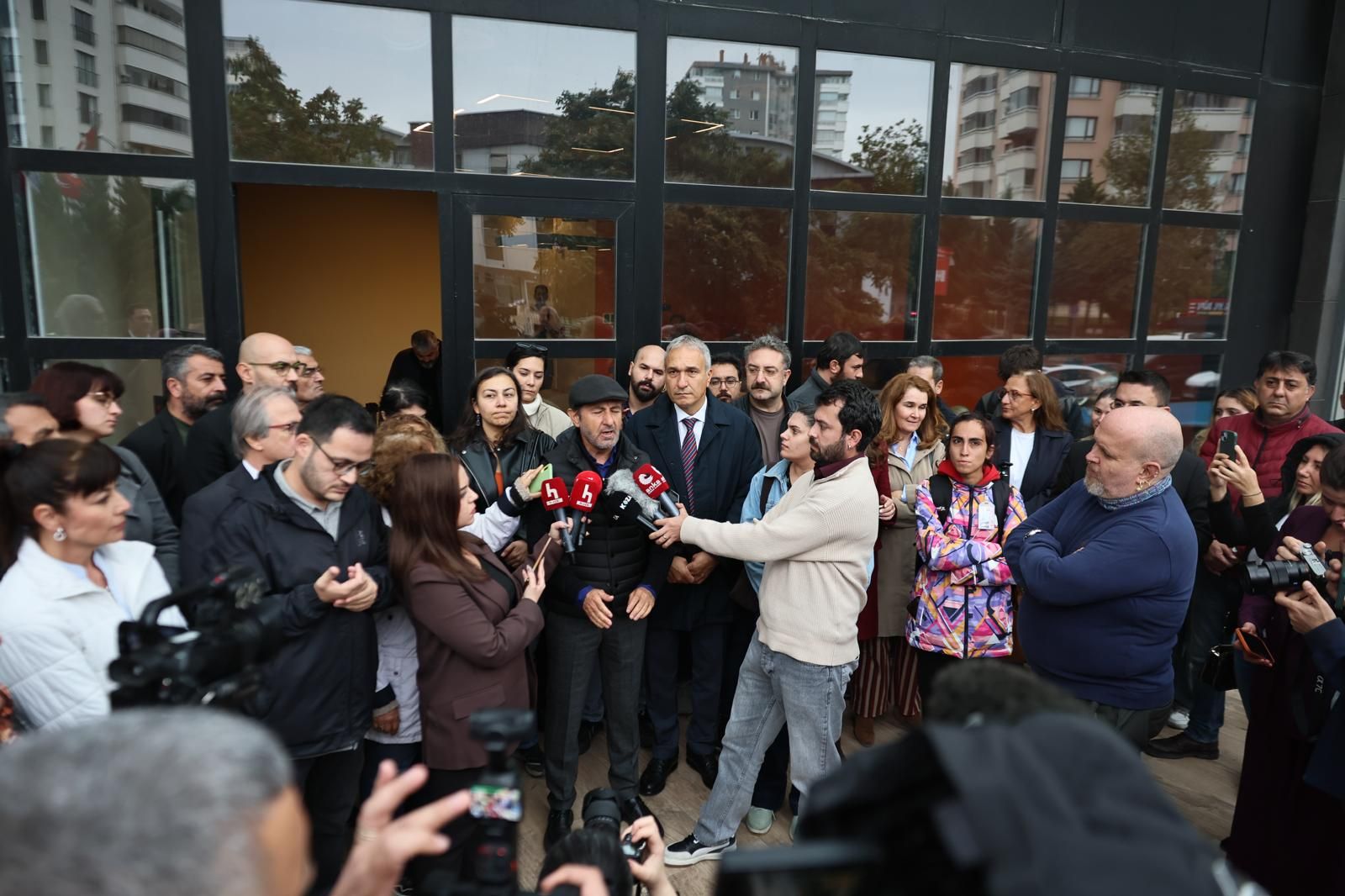 Halk Tv Kayyım Protesto1