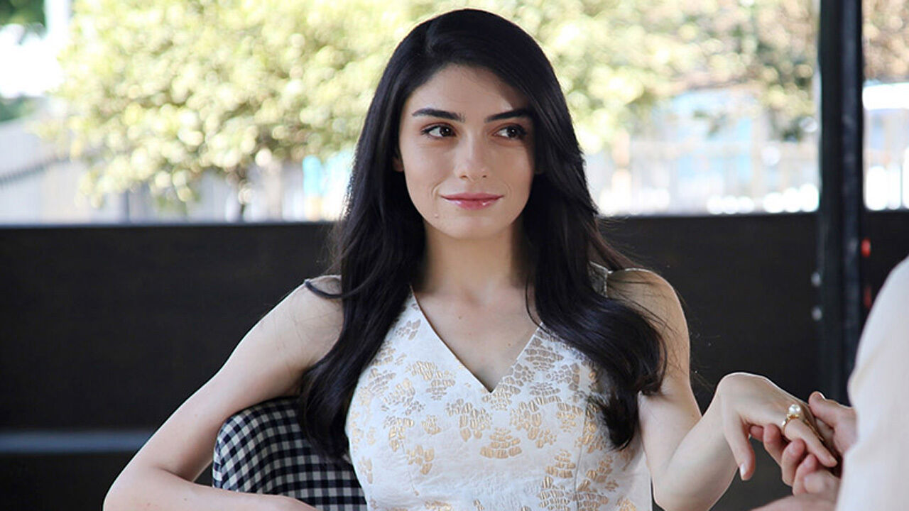 Hazar Erguclu 1
