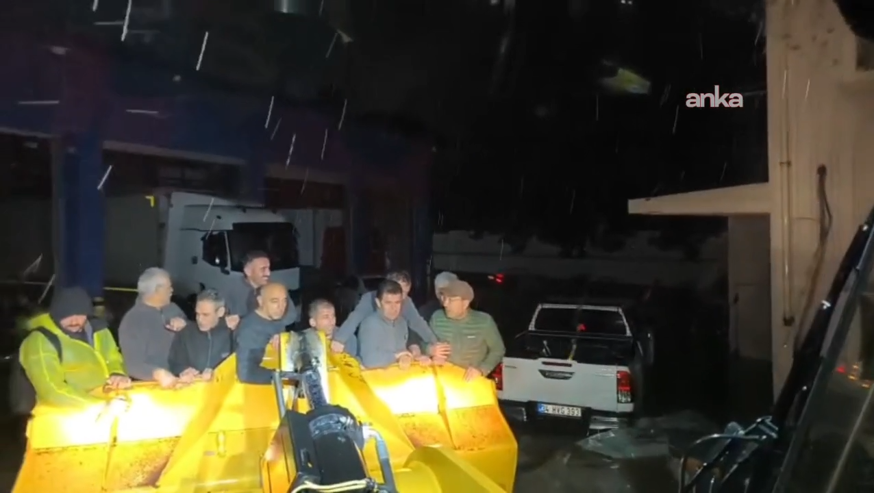 İbb Duyurdu: İstanbul'da 84 Yılın En Yüksek Yağış Miktarı Kaydedildi4