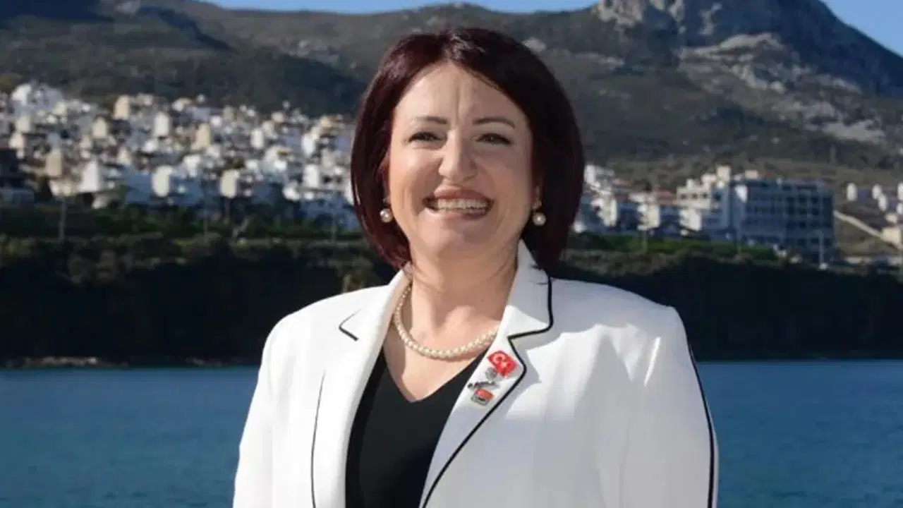 İzmir Karaburun Belediye Başkanı İlkay Girgin Erdoğan YENİ Parti'den istifa etti