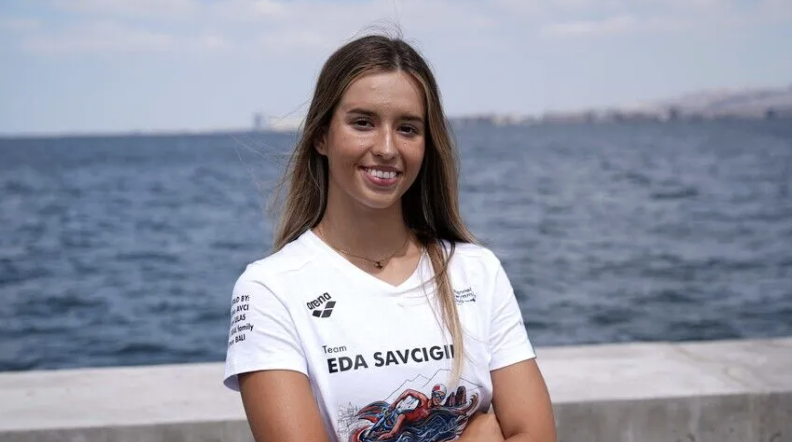 Milli yüzücü Eda Savcıgil’den Catalina Kanalı’nda çifte rekor