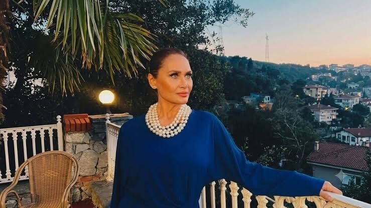 Neslihan Acar 2